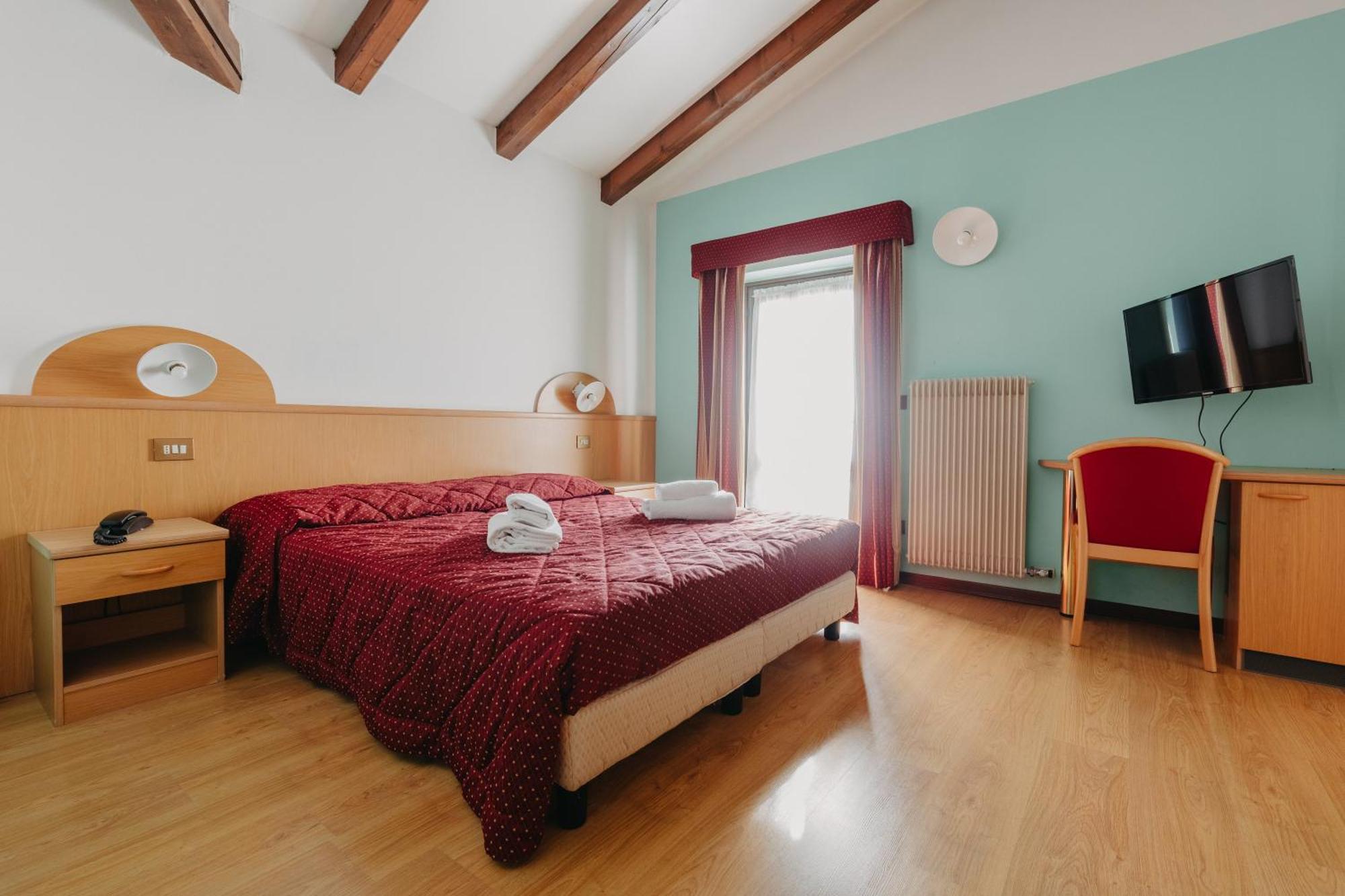 Hotel Spera Strigno Esterno foto