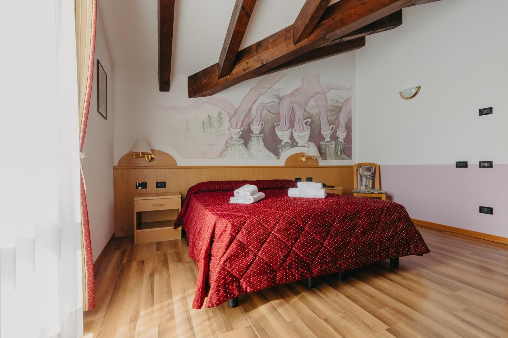 Hotel Spera Strigno Esterno foto