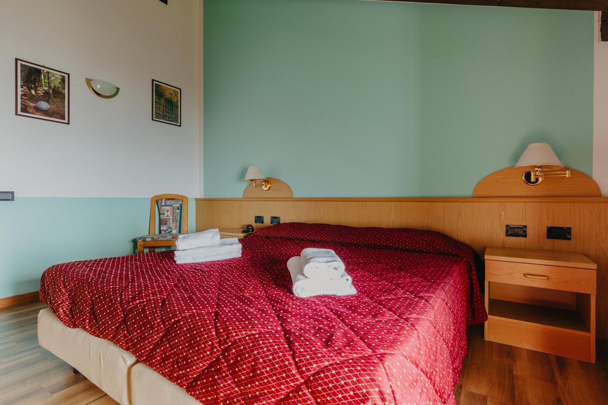 Hotel Spera Strigno Esterno foto