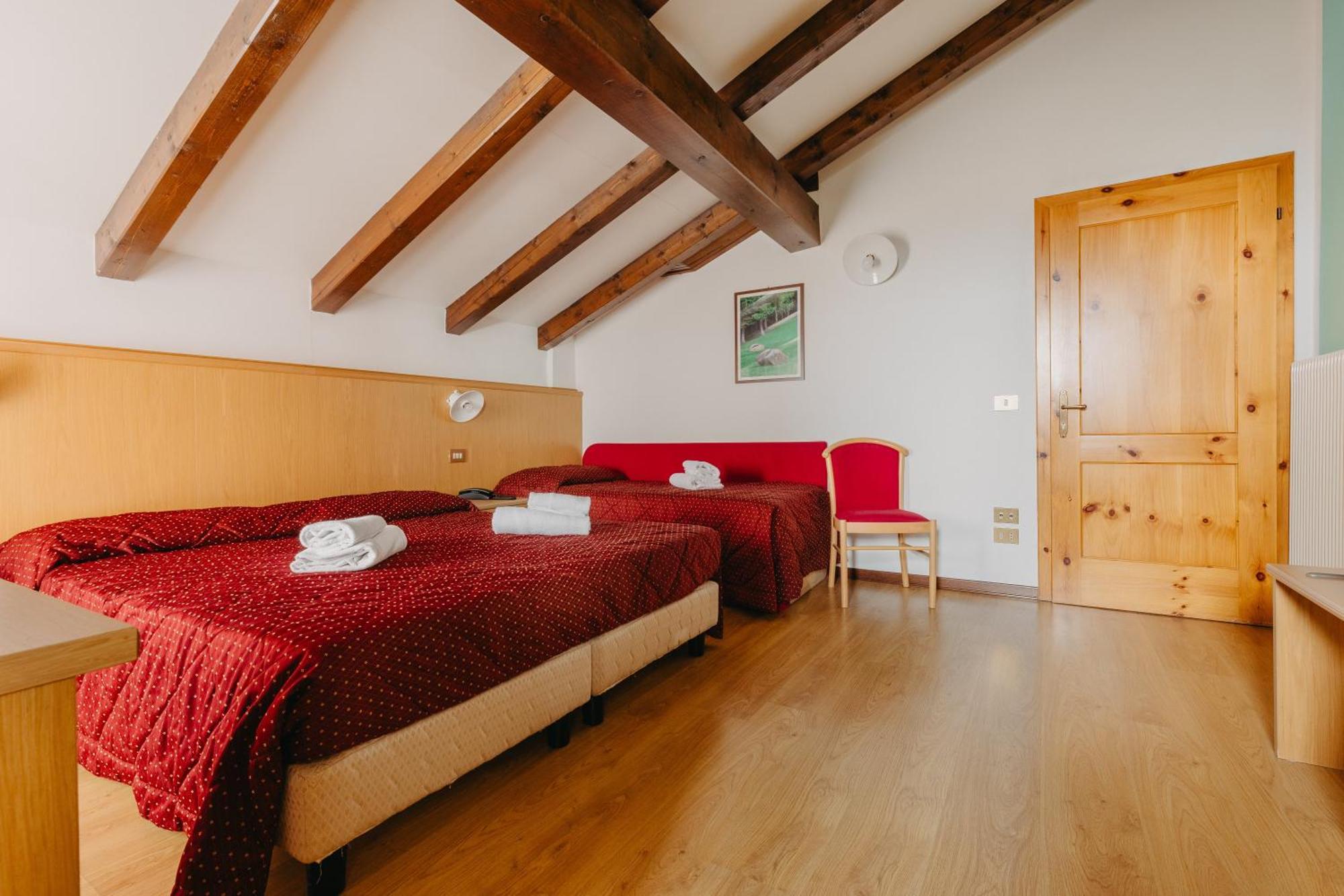 Hotel Spera Strigno Esterno foto