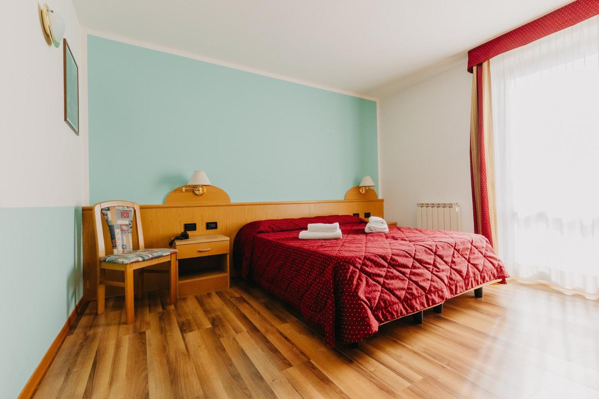 Hotel Spera Strigno Esterno foto