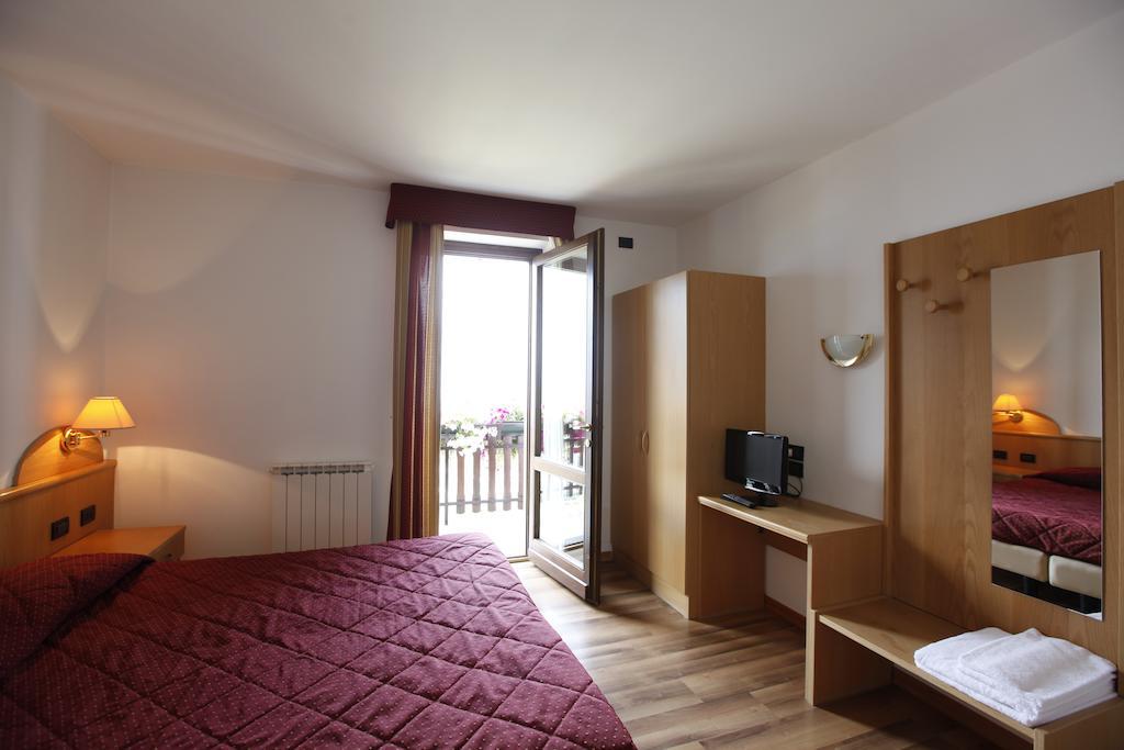 Hotel Spera Strigno Camera foto