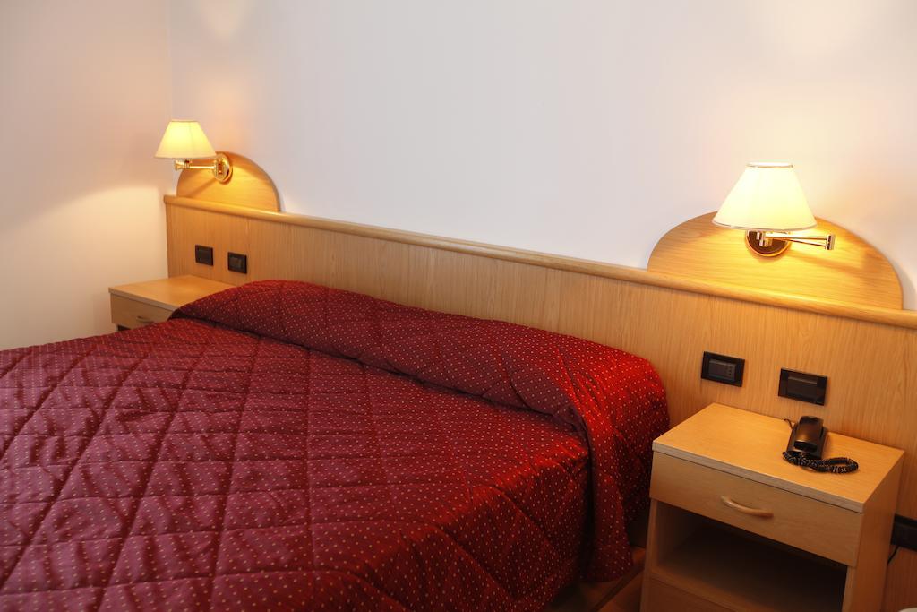Hotel Spera Strigno Camera foto